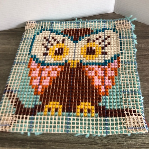 Handmade Owl Latch Hook Rug - Picture 4 of 10